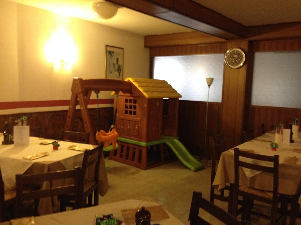 Hotel Scandola ボスコ・キエザヌオーヴァ エクステリア 写真