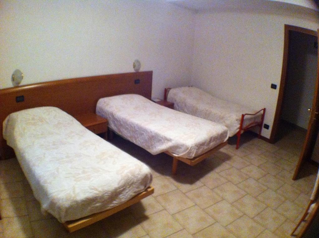 Hotel Scandola ボスコ・キエザヌオーヴァ 部屋 写真